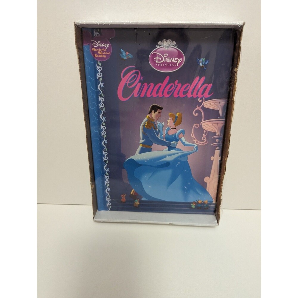 Cinderella Children's Book-Disney Wonderful World of Reading - 2012 - NEW